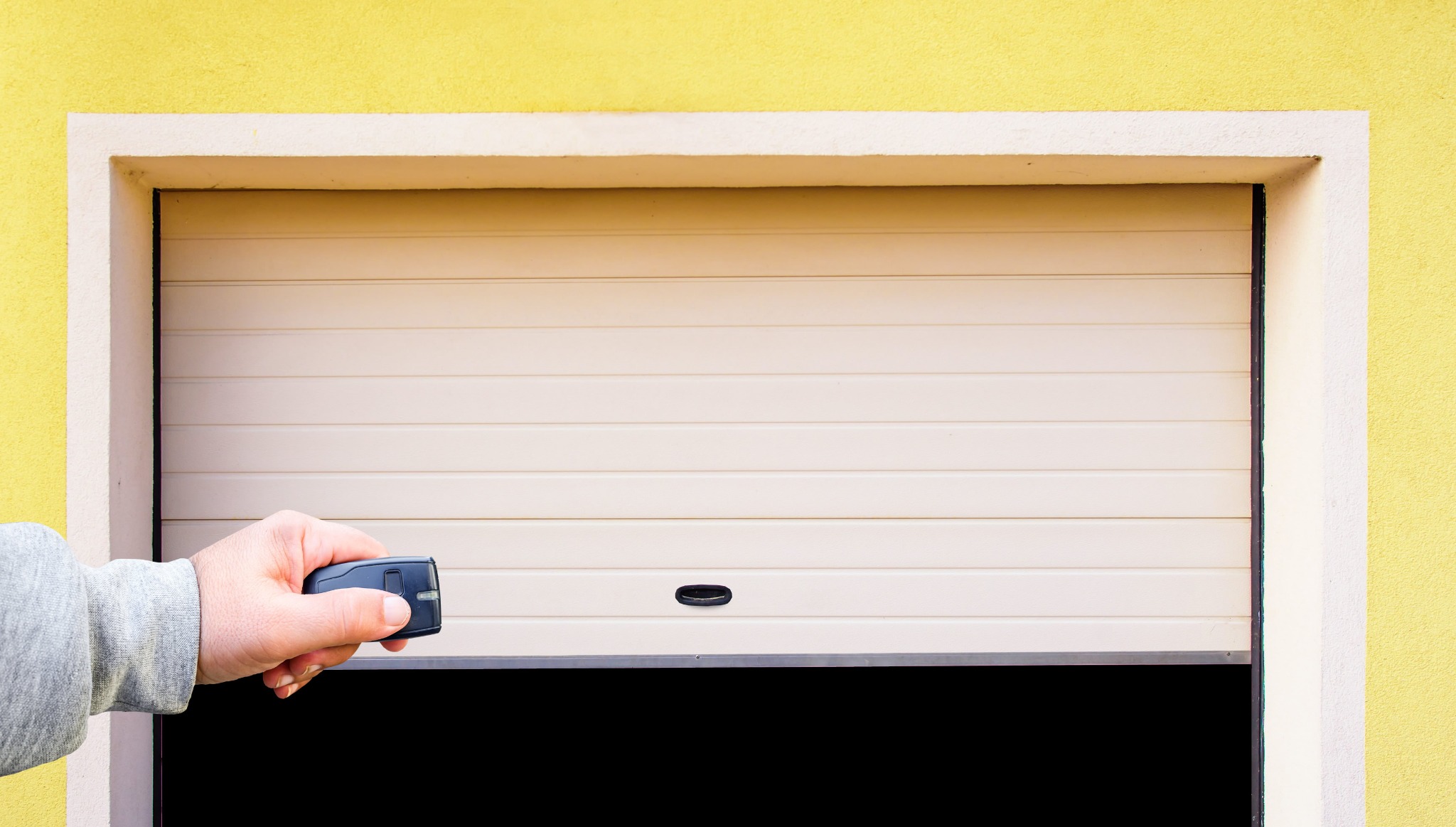 Remote-controlled residential garage door service in Lawton